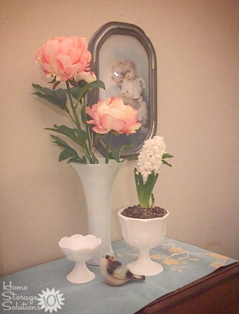 Even when the weather is dreary a few nice spring decorations inside your home can make it feel like springtime! {featured on Home Storage Solutions 101} Even when the weather is dreary a few nice spring decorations inside your home can make it feel like springtime! {featured on Home Storage Solutions 101}