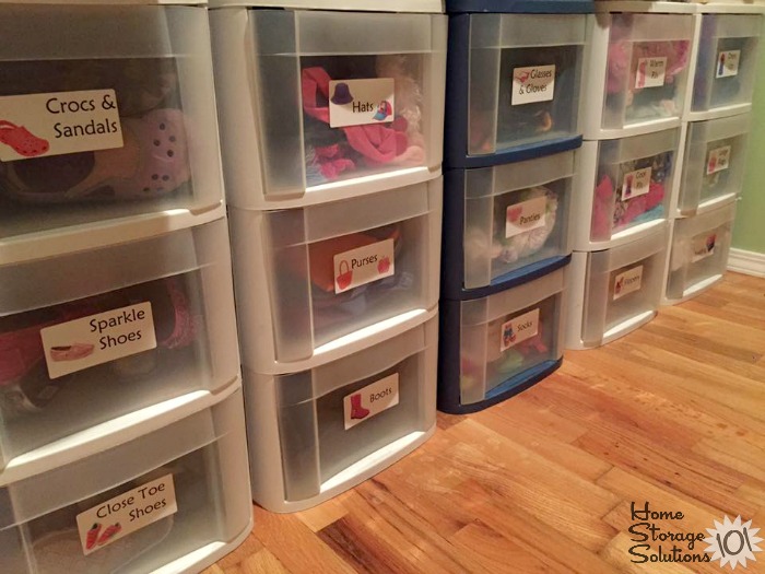 How to organize kids' clothing and accessories by labeling drawers {featured on Home Storage Solutions 101}