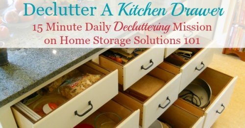 How to #declutter kitchen drawers, with step by step instructions {on Home Storage Solutions 101} #Decluttering #KitchenOrganization