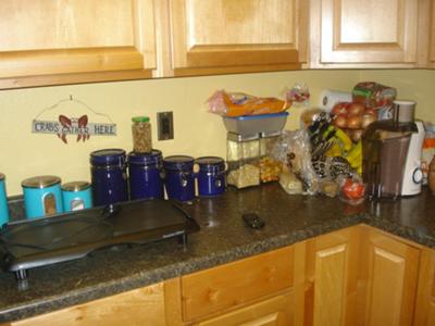 How to arrange kitchen appliances on a counter - Declutter in Minutes