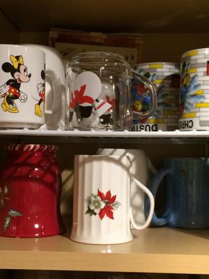 How to Organize Your Coffee Cups - Kitchen Coffee Mug Organization Ideas