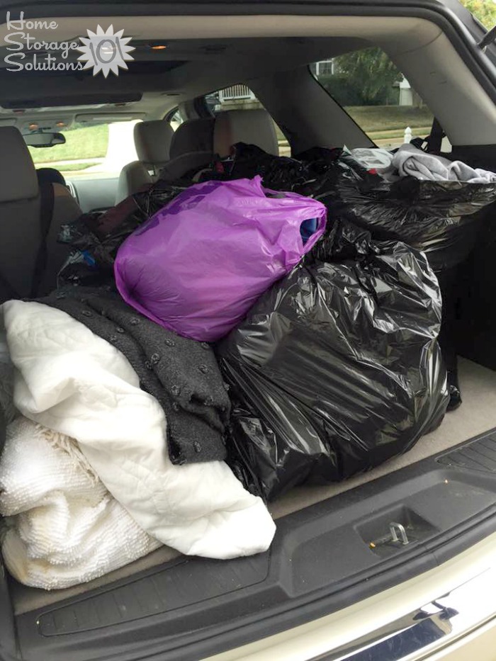 How To Declutter Blankets & Comforters