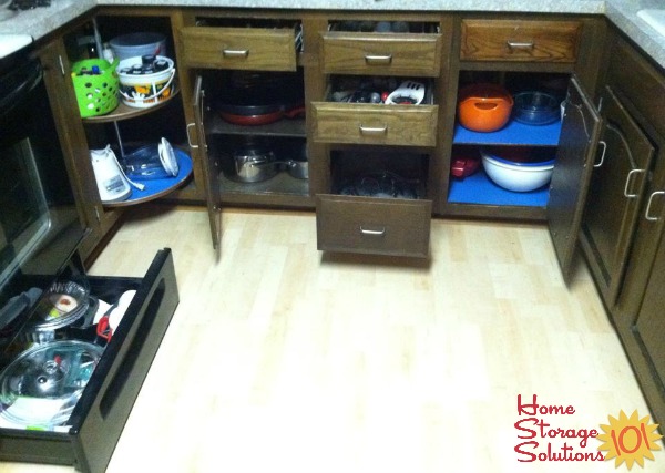 Kelly showed off her now clutter free kitchen drawers and cabinets, after doing the #Declutter365 missions on Home Storage Solutions 101