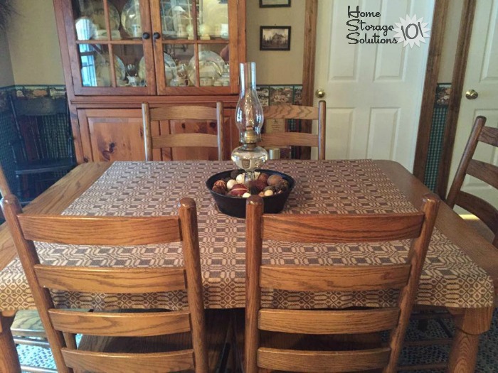Decluttered kitchen table, after doing the #Declutter365 mission {featured on Home Storage Solutions 101}