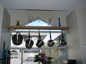 DIY cast iron pan rack  Cast iron skillet storage ideas, Pan rack, Cast  iron