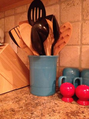 Utensil Crock Organization Tips for Any Kitchen