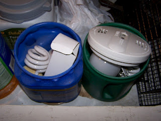 Small cans for special recycling items