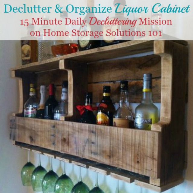 Store All Your Liquor in This Cocktail Bar Steamer Trunk