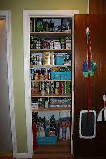 https://www.home-storage-solutions-101.com/images/organized-my-pantry-with-a-system-my-husband-can-understand-too-21613848.jpg