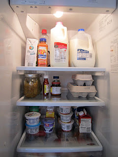 Organized refrigerator shelves