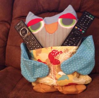 Owl remote control pillow {plus more remote control organizer ideas and solutions on Home Storage Solutions 101}