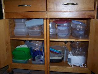 Here's A Tupperware Organizer For When Your Kitchen Gets Cluttered